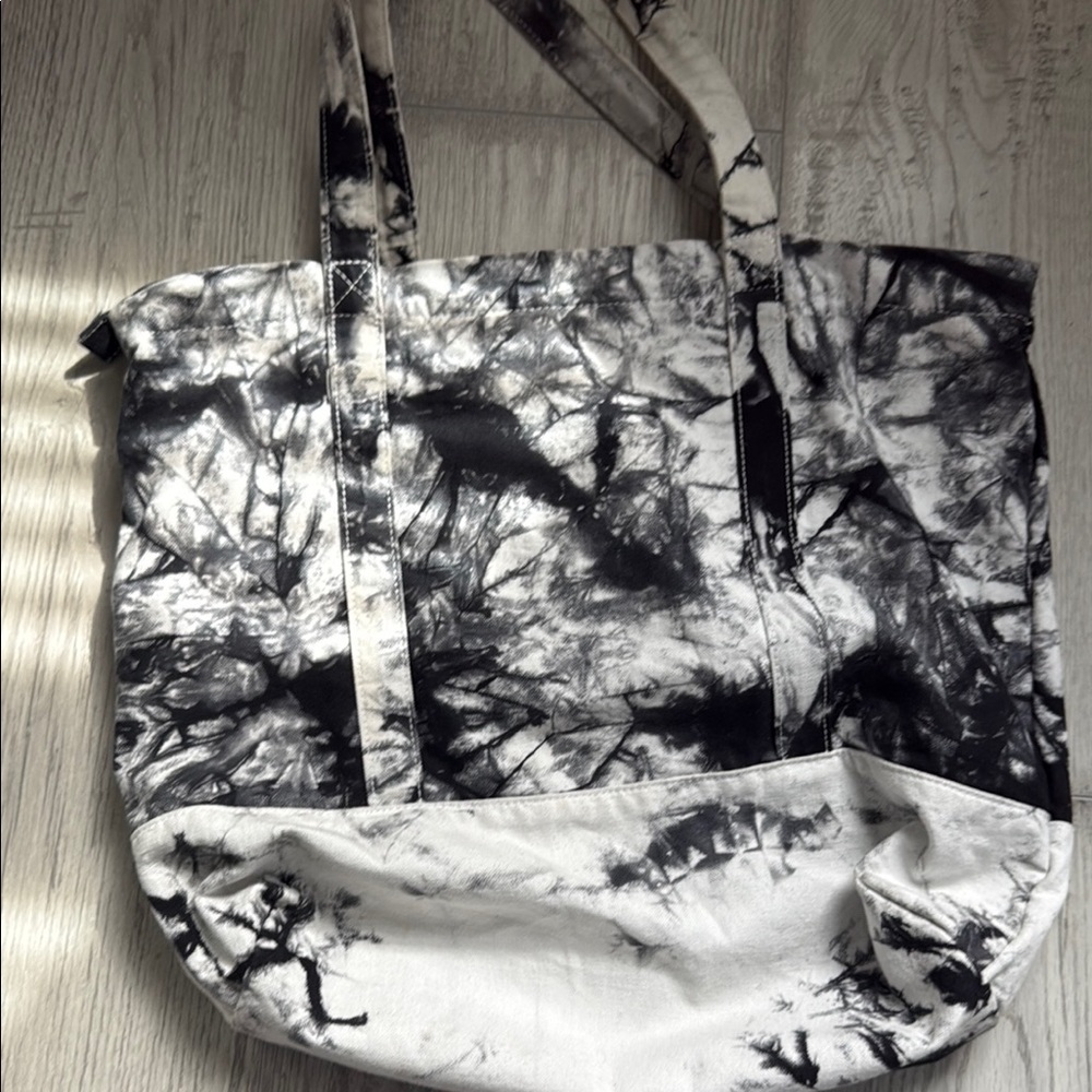 Victoria’s Secret tote bag - Picture 3 of 4